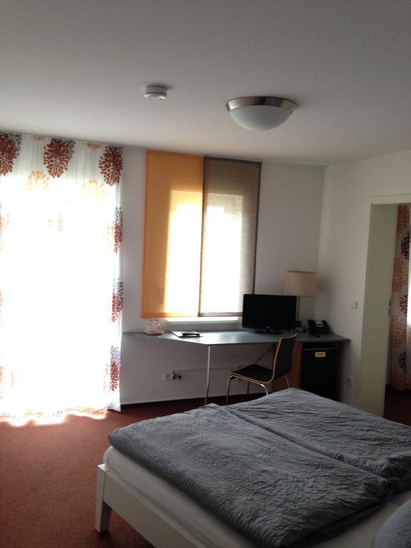 Hotel Astra Rastatt Habitación foto